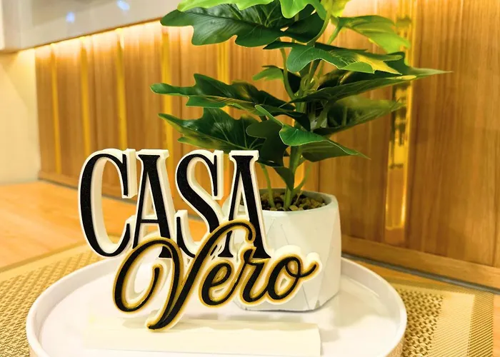 カプセルホテル Casa Vero, Resort-style For 4-6pax, 4 Pools マニラ市